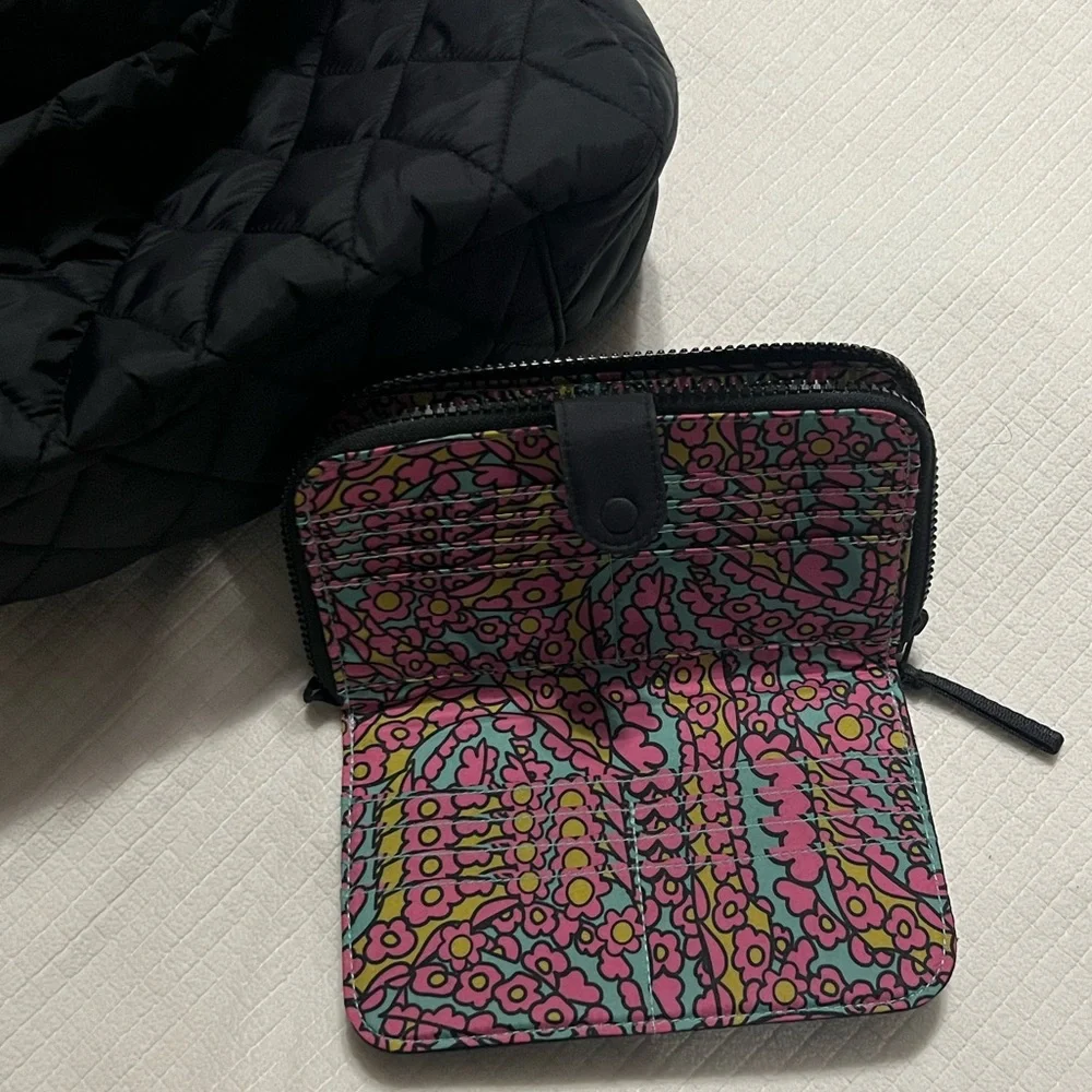 Vera Bradley - Picture 5 of 9